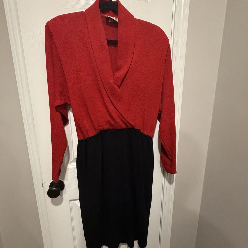 Vintage St John by Marie Gray Dress 10 Red Black Santana Knit Gold Buttons USA